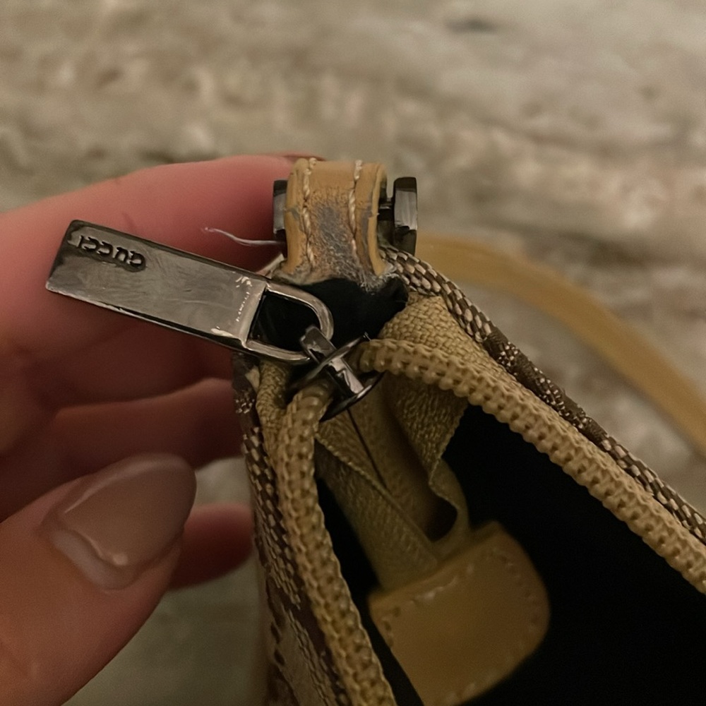 Gucci Purse - Picture 4 of 6